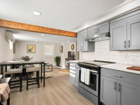 Elegant Richmond Gem nestled up to Hawthorne Blvd.
